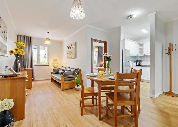 Imperatriz Ii - By Wehost * פונשל